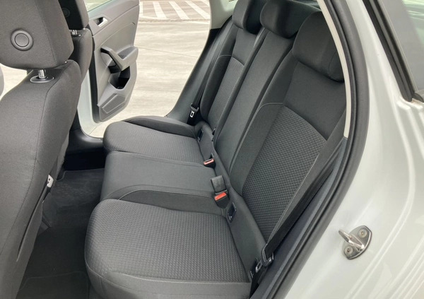 Volkswagen Polo cena 48900 przebieg: 210000, rok produkcji 2019 z Rymanów małe 211